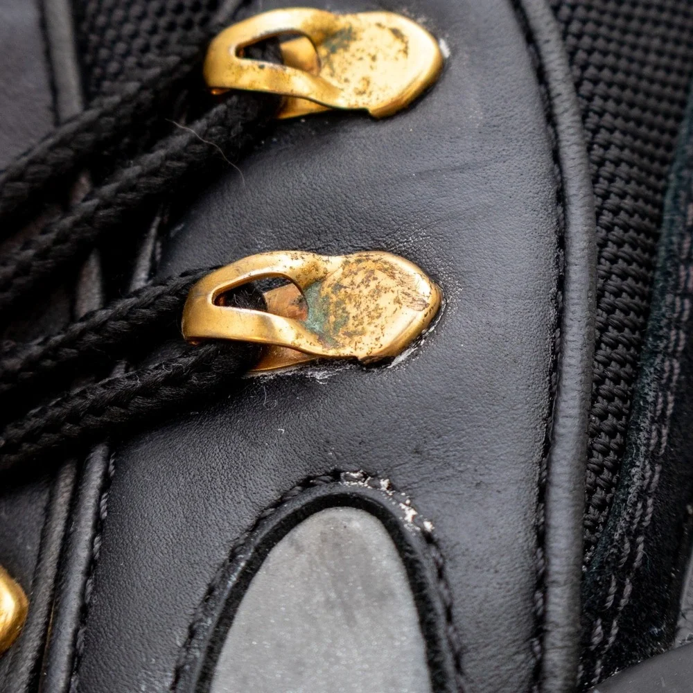 Gucci Flashtrek Chunky Sneakers Black Gold Mesh Leather Low Top Shoes (8.5 US)
